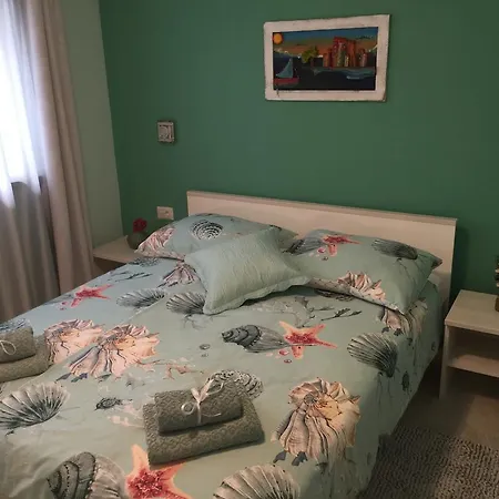 Baric 4412 Apartman *